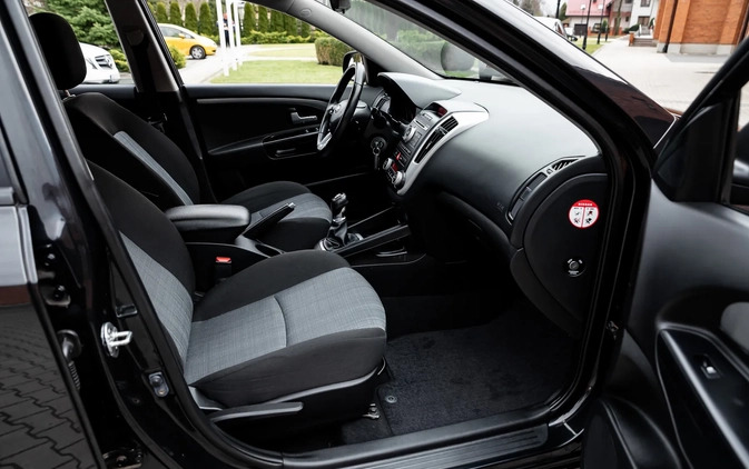 Kia Ceed cena 21900 przebieg: 160000, rok produkcji 2009 z Radom małe 742